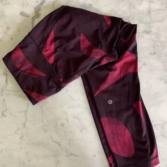 Lululemon All Sport Crop - Picture 4 of 5